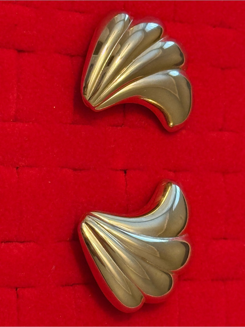 Vintage Shell Fan Clip-On Earrings in Silver